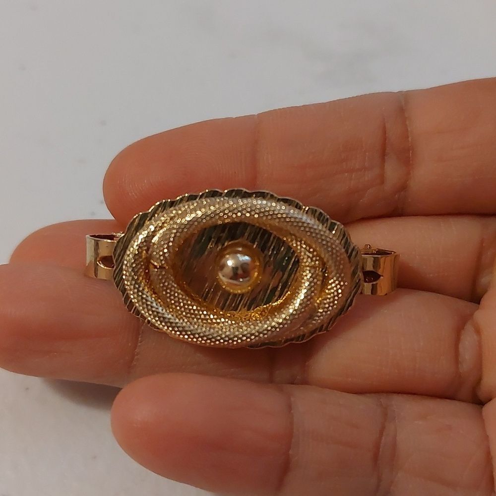 Vintage Gold Tone Scarf Clip Collapsible Lever Structure